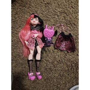 Monster High 11" Doll Draculaura Count Fabulous Doll Dress Shoes Backpack